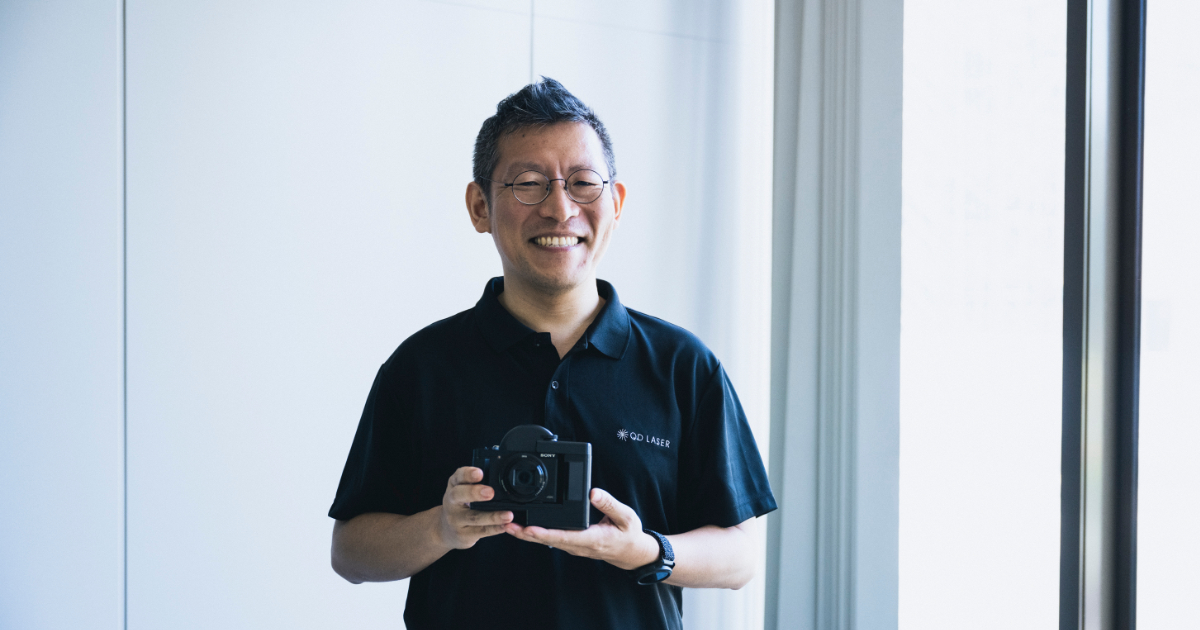 デジタルカメラ QD LASER RETISSA NEOVIEWER Sony RETISSA NEOVIEWER Introduced – An EVF for Visually