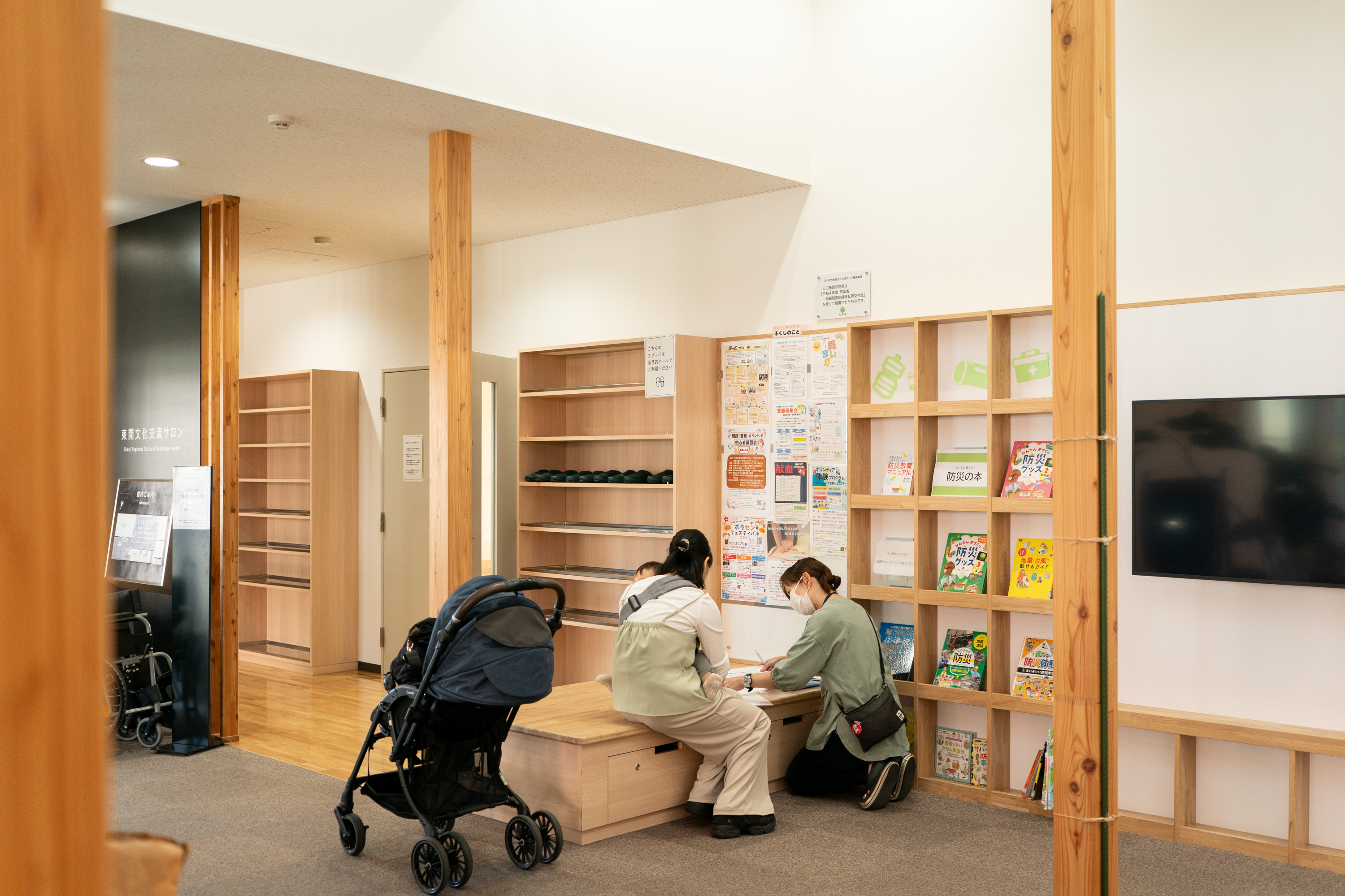 【写真】サロン内においてあるベビーカー