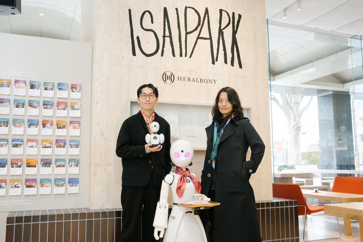 【画像】ヘラルボニー代表取締役Co-CEO 松田文登さんとオリィ研究所代表 吉藤オリィさん