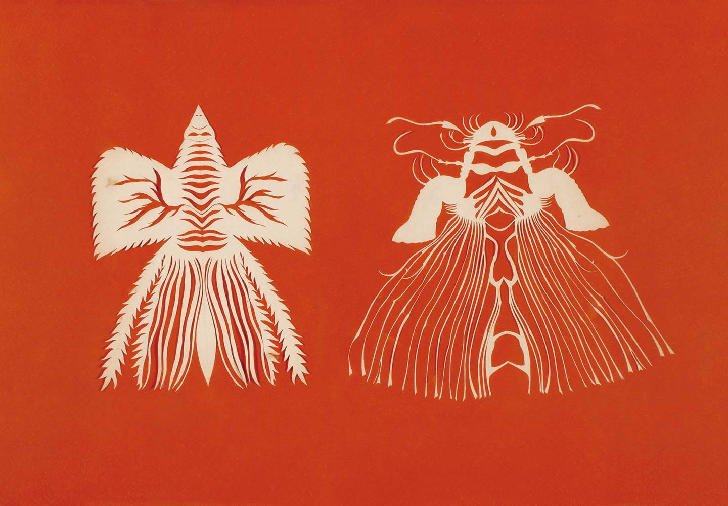 作品集の1ページの画像。繊細で緻密な鳳凰の作品が２つ掲載されている