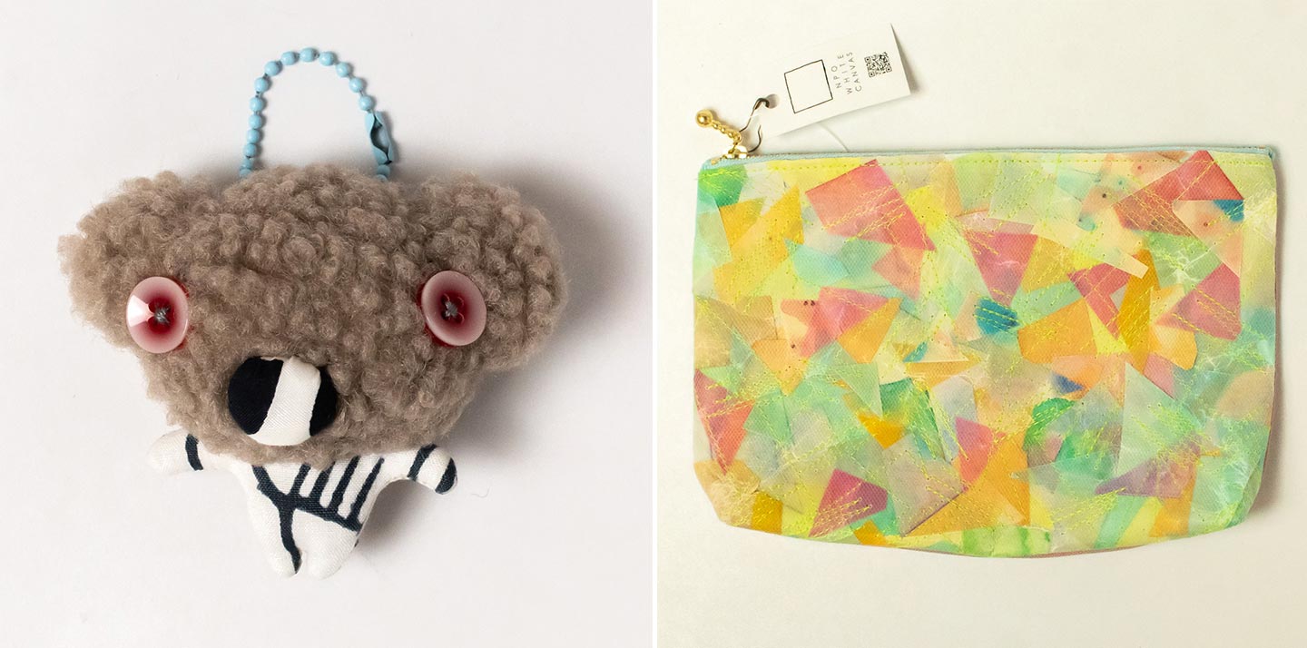 商品写真が2つ左右に並ぶ。左はフワフワの生地とボタンなどを組み合わせたクマのキーホルダー。右は赤・オレンジ・黄色・緑などの紙をモザイク状に張り合わせたようなデザインのポーチ。